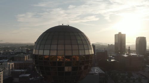 球体结构设计的鸟瞰图 · 免费素材视频