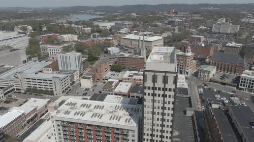 无人机拍摄的建筑物的屋顶 · 免费素材视频