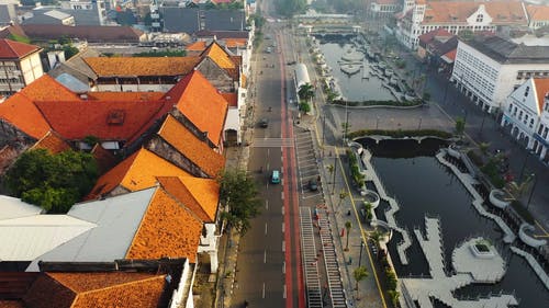 Acac中道路的交通流量 · 免费素材视频