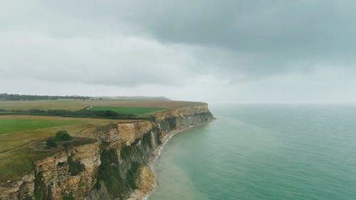 悬崖的航拍画面 · 免费素材视频