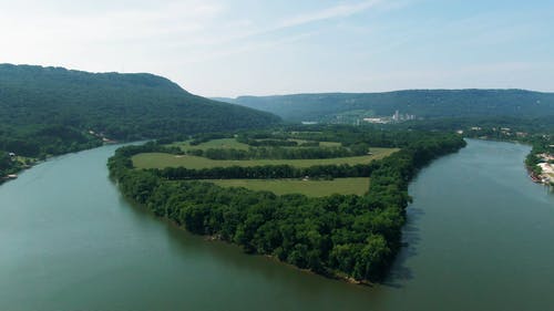 被水包围的土地 · 免费素材视频