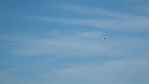 天空中的直升机 · 免费素材视频