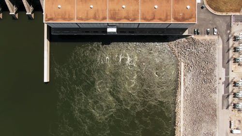水力发电大坝的无人机画面 · 免费素材视频