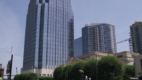 玻璃外观的生态友好建筑 · 免费素材视频