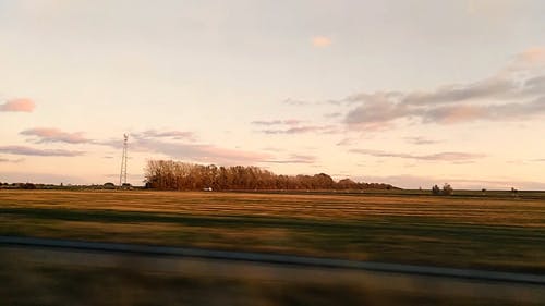 火车高速行驶 · 免费素材视频