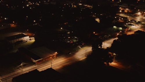 有关停放的汽车,动车,夜灯的免费素材视频