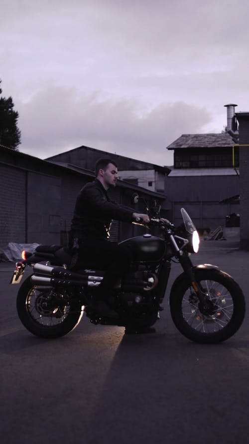 有关垂直, 戒指, 手链的免费素材视频