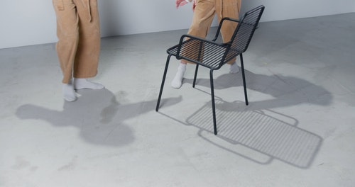 有关坐,工作室,年轻的免费素材视频