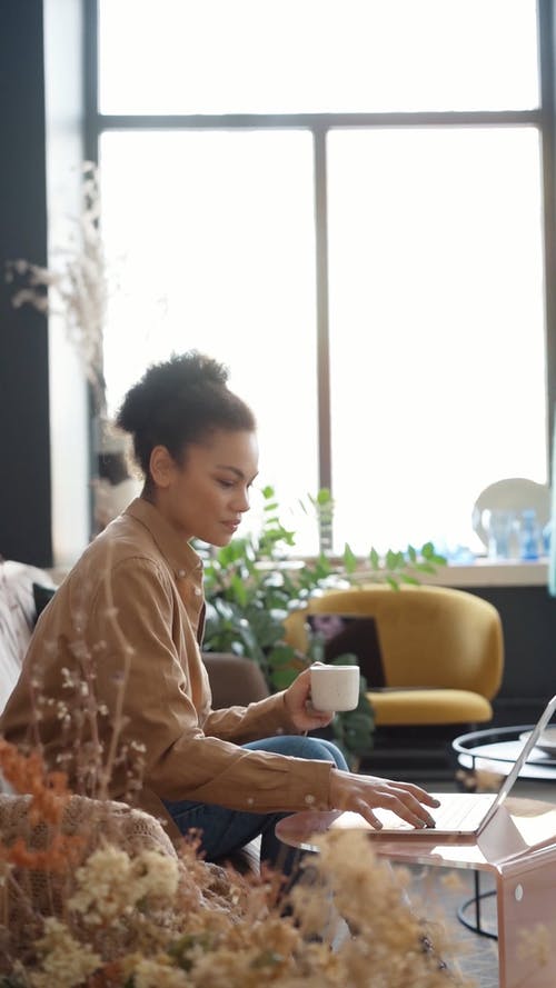 有关3C用品, 互联网, 垂直视频的免费素材视频