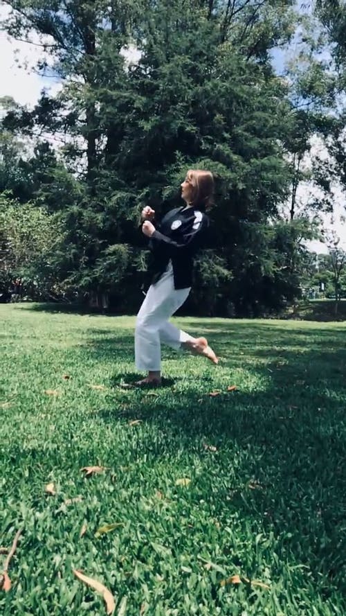 有关垂直视频, 女人, 慢动作的免费素材视频