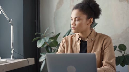 有关3C用品, 企业, 休闲服装的免费素材视频