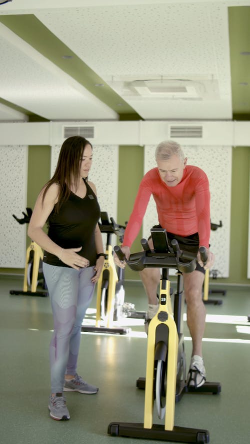 有关人, 体力活动, 体育馆的免费素材视频