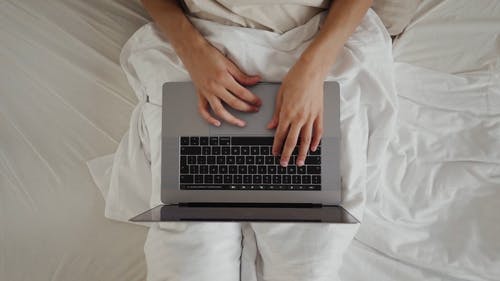 有关在家, 坐, 室内的免费素材视频