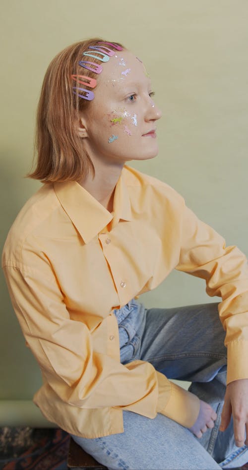 有关发夹, 垂直视频, 大笑的免费素材视频