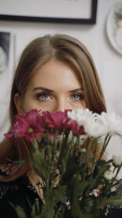 有关人, 垂直视频, 女人的免费素材视频