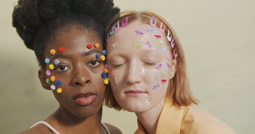 有关发夹, 卷发, 特写的免费素材视频