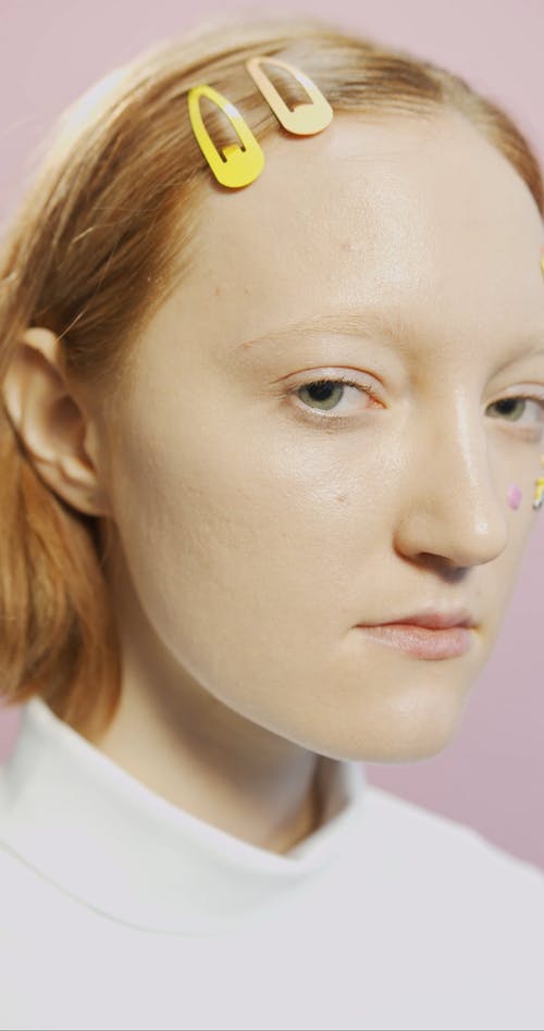 有关垂直视频, 女人, 年轻的免费素材视频