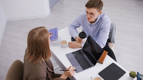 有关一次性杯子, 上班服, 人的免费素材视频