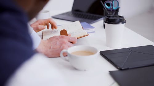 有关一次性杯子, 侧面图, 同事的免费素材视频