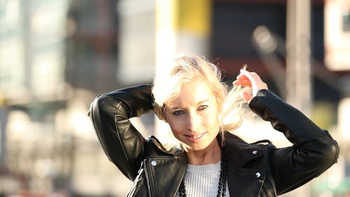 有关中等特写, 吹, 固定镜头的免费素材视频