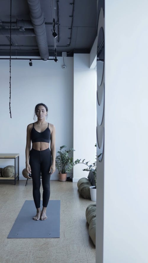 有关一条腿, 主动穿着, 人的免费素材视频