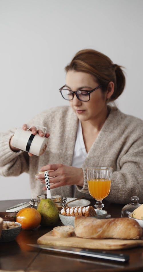 有关人, 午餐, 吃的免费素材视频