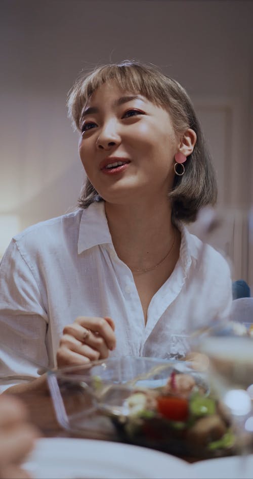 有关刘海, 吃, 垂直视频的免费素材视频