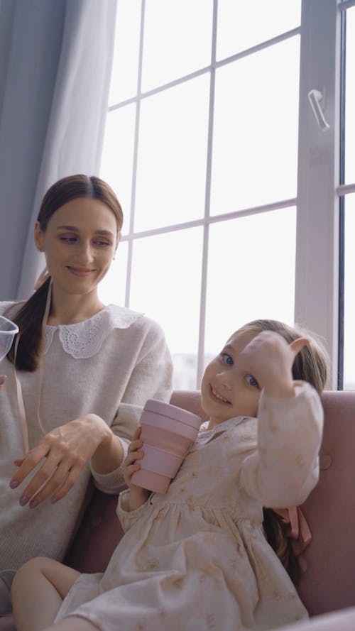 有关儿童, 可爱, 垂直视频的免费素材视频