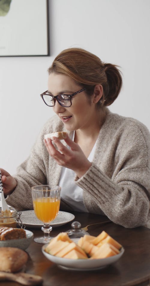 有关垂直视频, 女儿, 女士们的免费素材视频