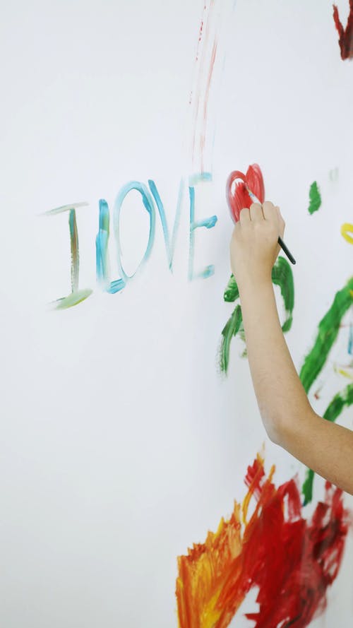 有关上漆的, 儿童, 垂直视频的免费素材视频