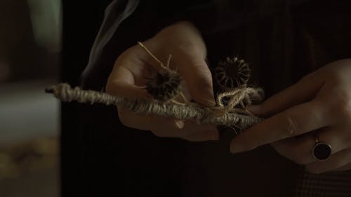 有关冥想, 手, 握住的免费素材视频