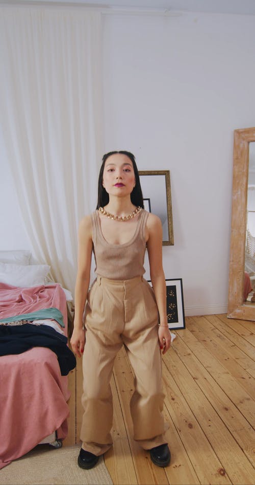 有关垂直视频, 室内, 时尚达人的免费素材视频