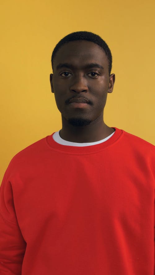 有关半, 严肃, 垂直视频的免费素材视频