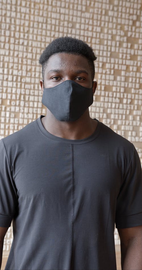 有关垂直视频, 微笑, 看的免费素材视频