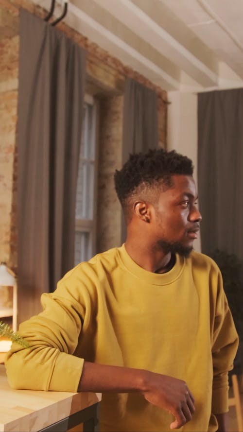 有关在家, 垂直视频, 学生的免费素材视频