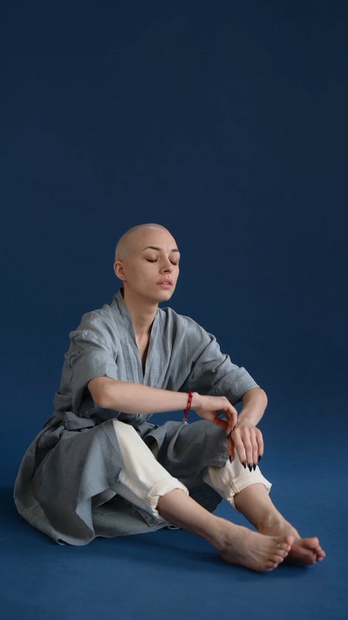 有关坐, 太阳眼镜, 女人的免费素材视频