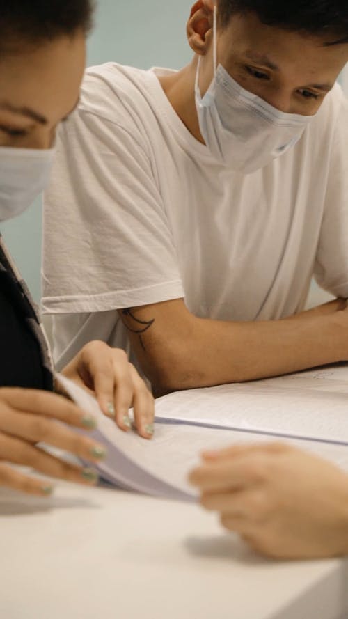 有关一对, 人, 保护的免费素材视频