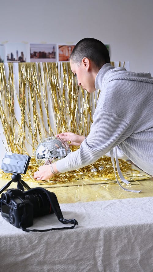 有关3C用品, 垂直视频, 女人的免费素材视频