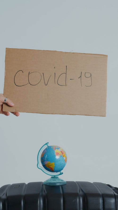 有关地球, 垂直视频, 手的免费素材视频