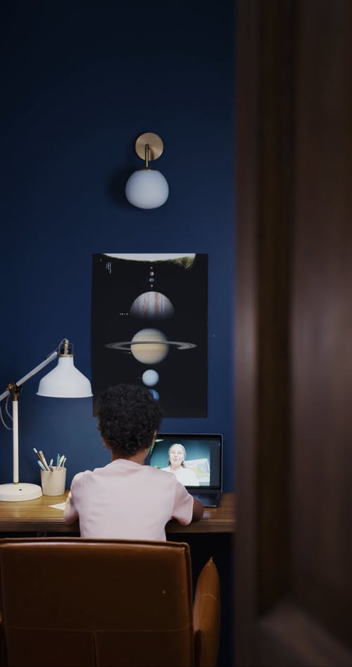 有关3C用品, 儿童, 在家的免费素材视频