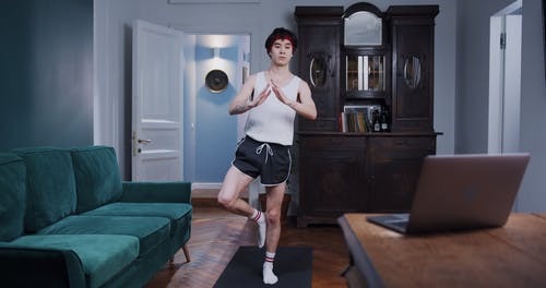 有关3C用品, 主动穿着, 人的免费素材视频