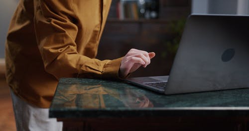 有关educa??osebuahdistuzzle, 在线课程, 室内的免费素材视频