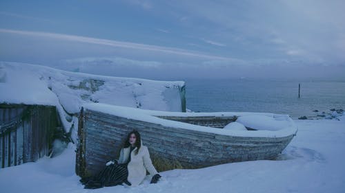 有关人, 倚, 冬季的免费素材视频