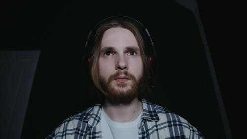 有关人, 吃, 在家的免费素材视频