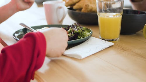 有关吃, 同志文化, 室内的免费素材视频