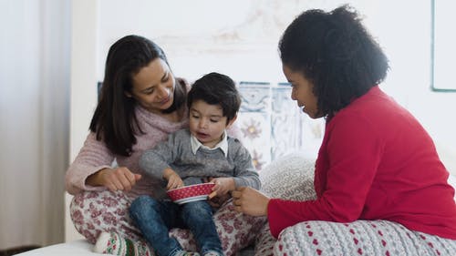 有关儿童, 吃, 同志文化的免费素材视频