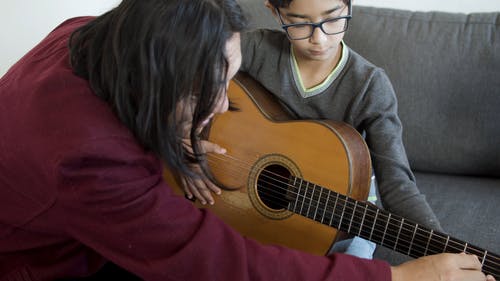 有关人, 儿子, 原声吉他的免费素材视频