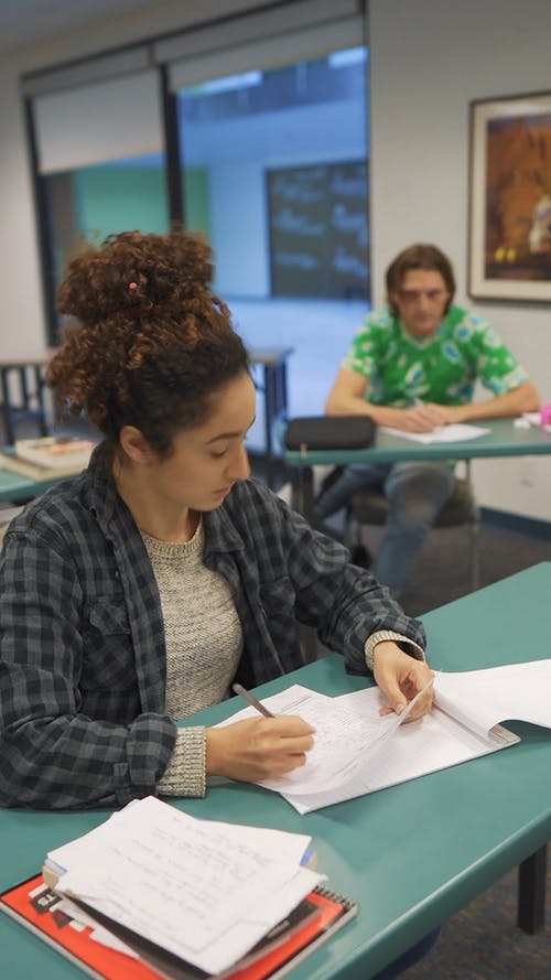 有关垂直视频, 大学生活, 大学生的免费素材视频