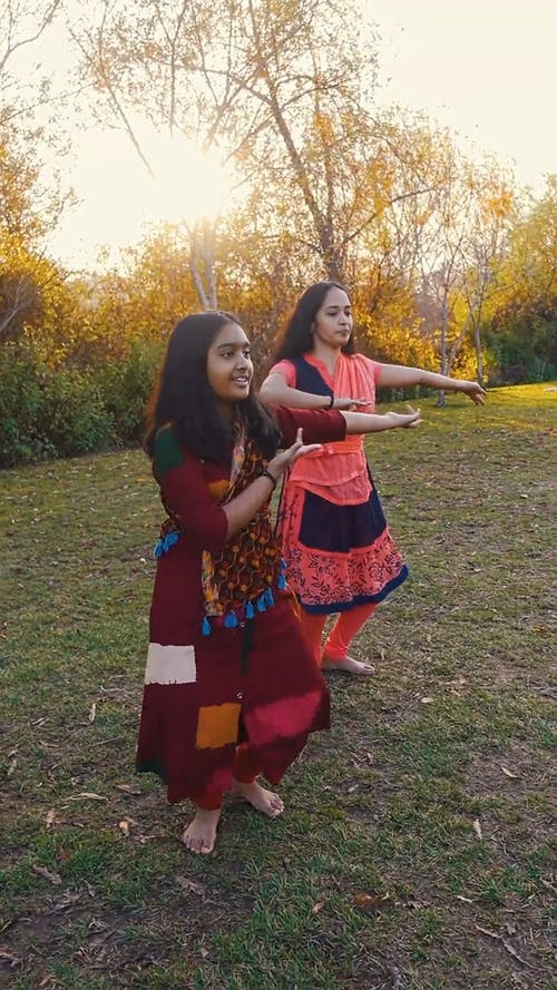 有关垂直视频, 女孩, 小孩的免费素材视频