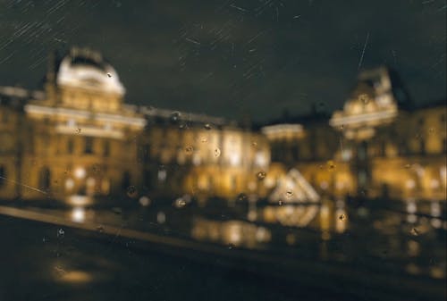 有关下雨, 动画, 卢浮宫博物馆的免费素材视频
